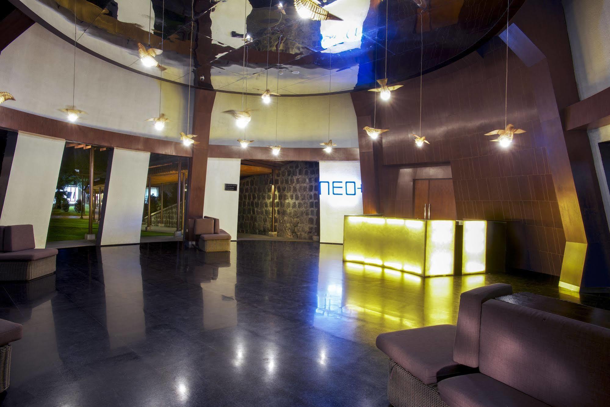 Hotel Neo+ Green Savana Sentul City Bogor Luaran gambar